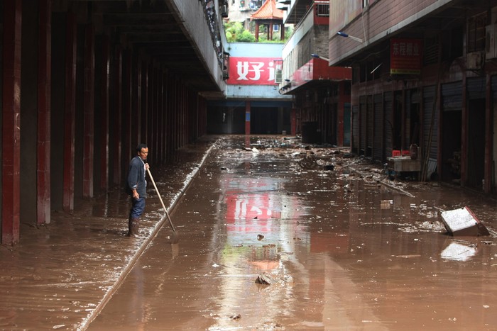 Hậu quả do lũ lụt gây ra ở Tứ Xuyên, Trung Quốc.
